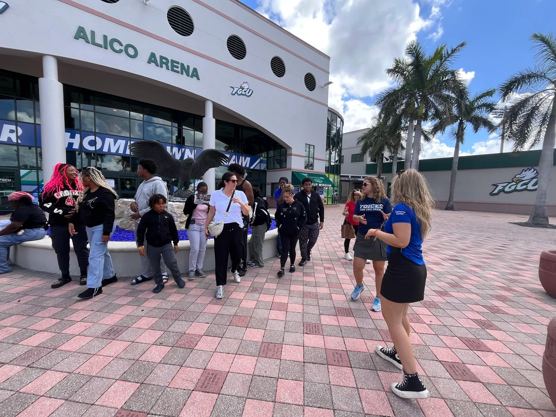 Students outside a Florida university