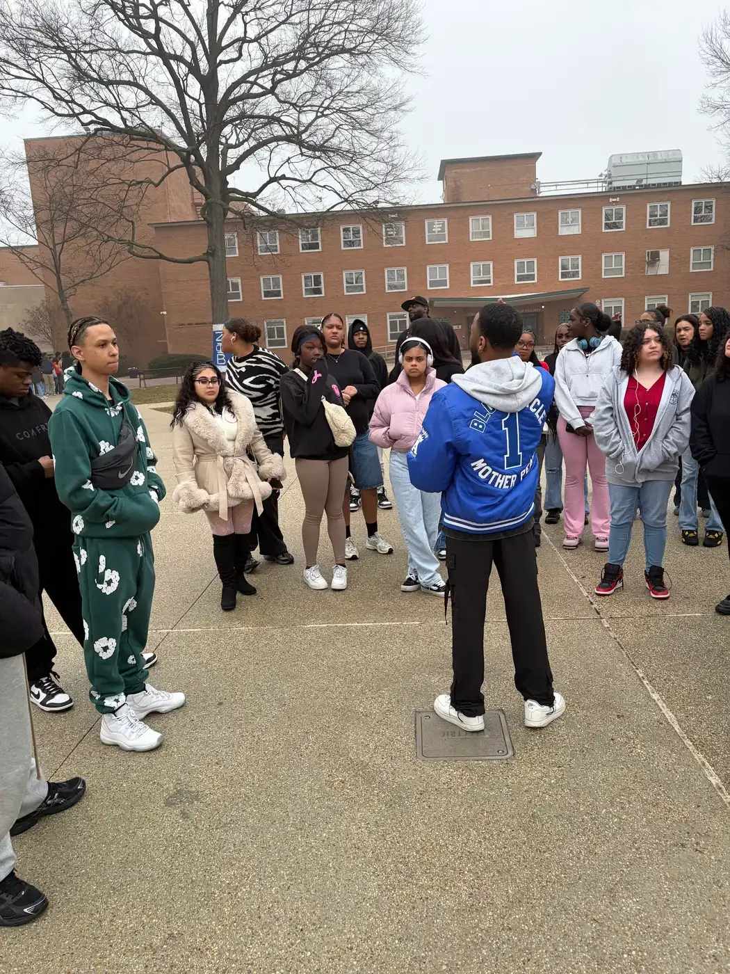 Students touring a Washington, D.C. campus
